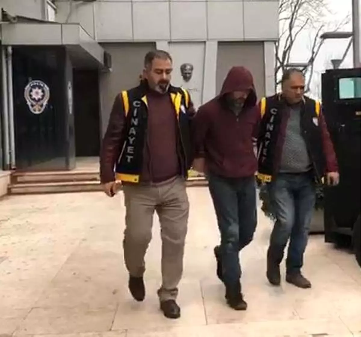 Eski sevgilisi ile kardeşini, boğazını keserek öldüren sanığın akli dengesi araştırılacak