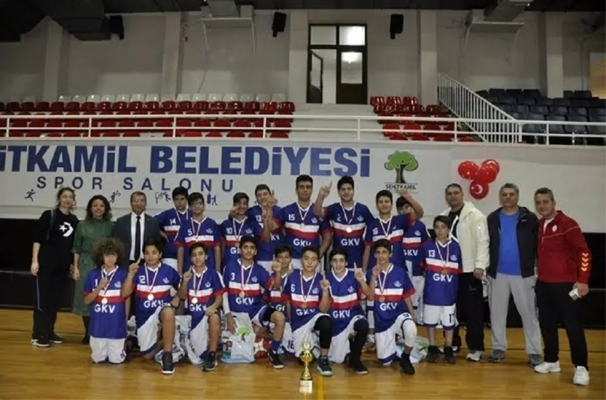 GKV Spor kulübü U14 basketbol şampiyonu