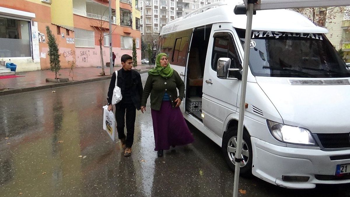 HDP önündeki eylemin 151\'inci gününde aile sayısı 77 oldu