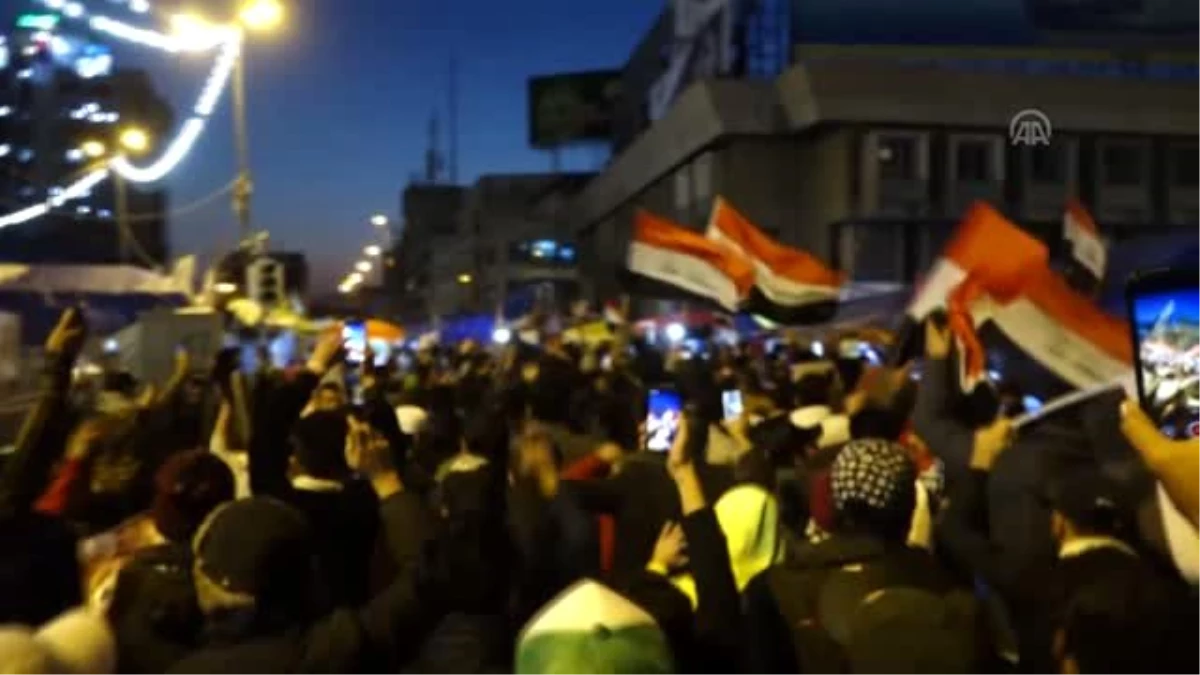 Irak\'ta Sadr yanlıları gösteri düzenledi