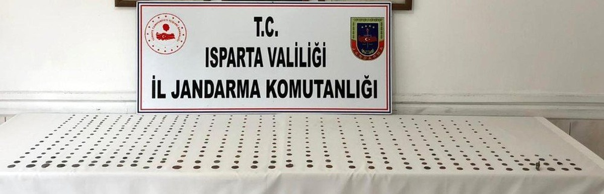 Isparta\'da Roma ve Bizans Dönemi\'ne ait 448 parça tarihi eser ele geçirildi