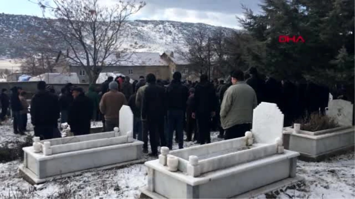 Isparta jandarma, intihar eden genç için değil, ölçüm için köye gelmiş