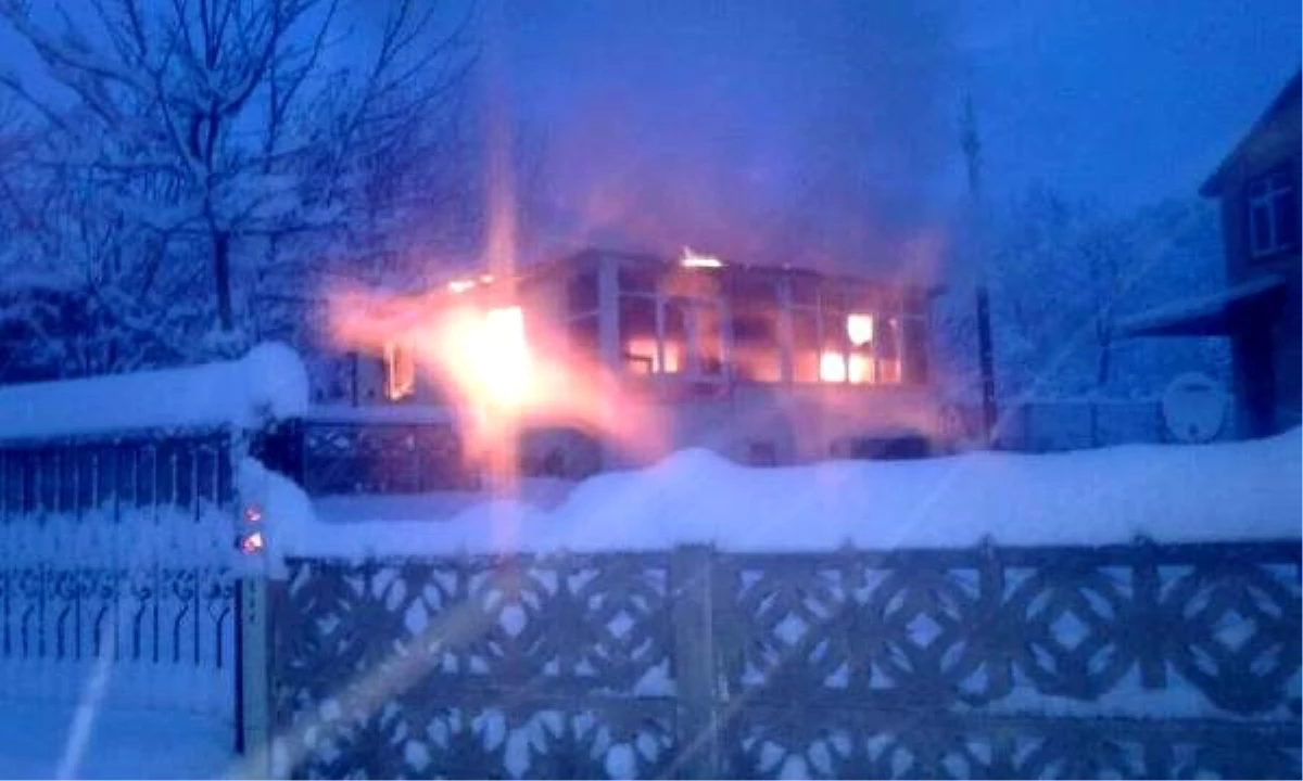 Kardan kopan elektrik tel ev yaktı
