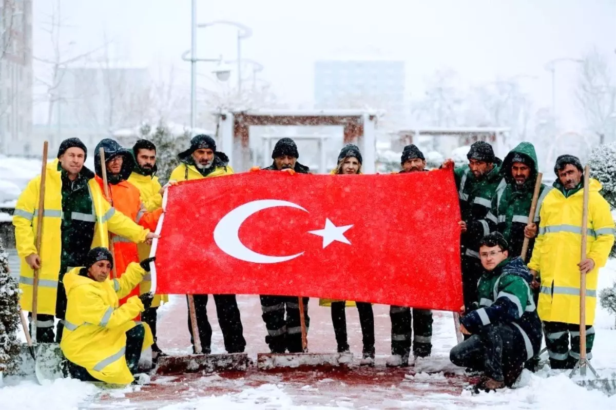 Kocasinan Belediyesi Çalışanlarından Yunan Vekil Lagos\'a Tepki