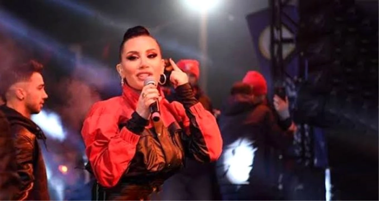 Konserde küfür eden İrem Derici, bundan sonra Kocaeli Belediyesi ile çalışamayacak