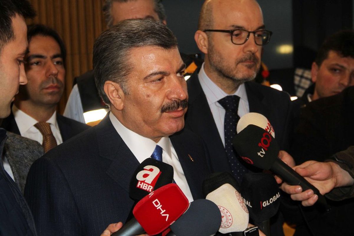 Sağlık Bakanı Koca\'dan korona virüsle ilgili İstanbul Havalimanı\'nda açıklama