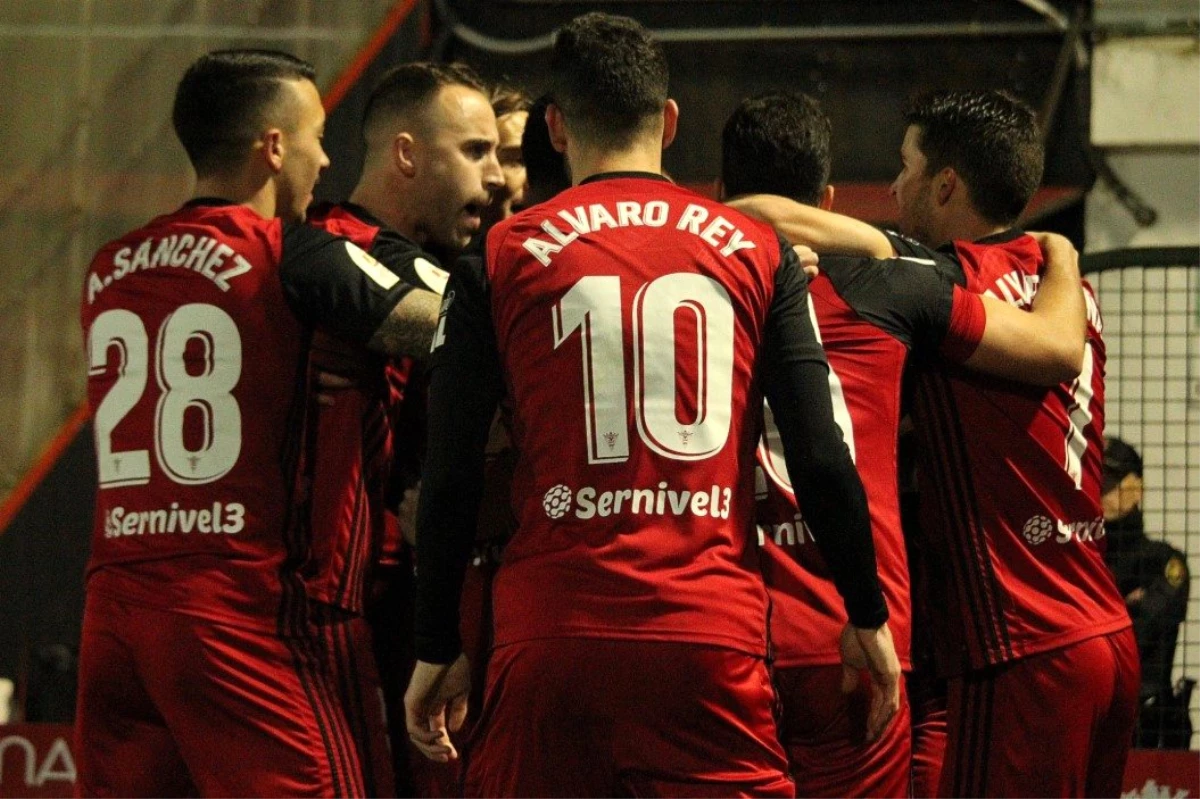 Sevilla, Kral Kupası\'da Mirandes\'e 3-1 yenilerek elendi