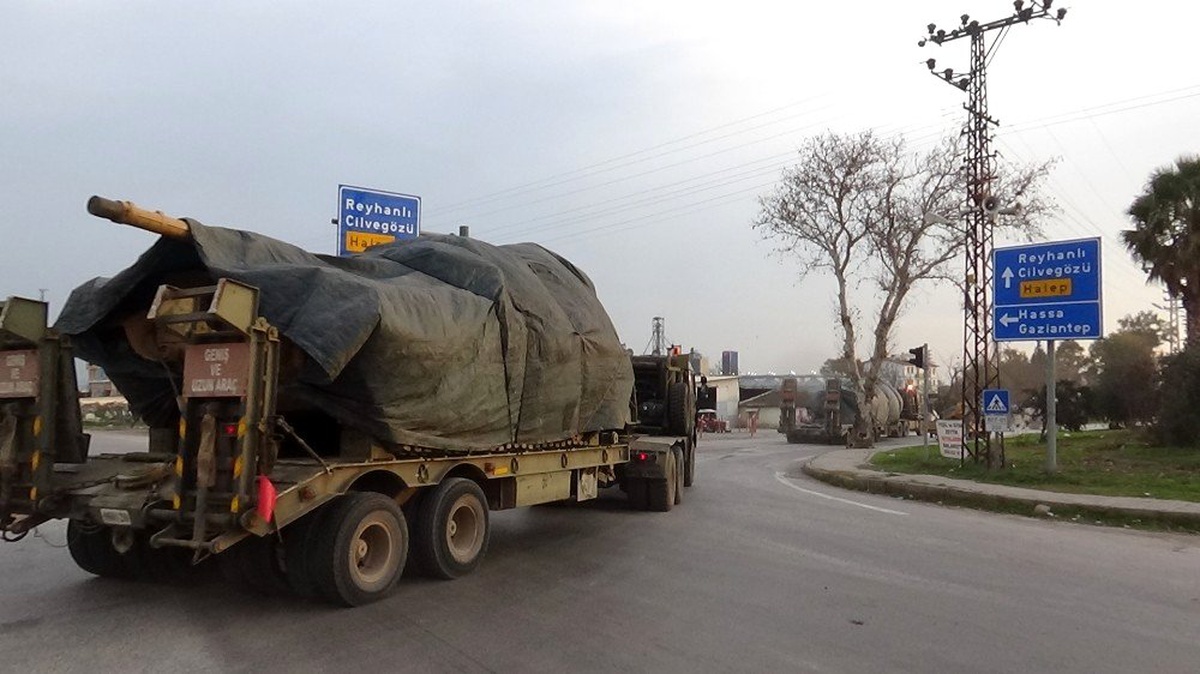 Sınır birliklerine tank ve ZPT sevkiyatı