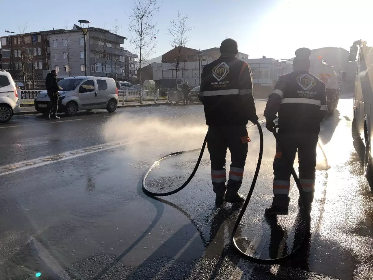 Sultanbeyli\'de mobil belediye saha ekiplerinin çalışmaları drone ile havadan görüntülendi