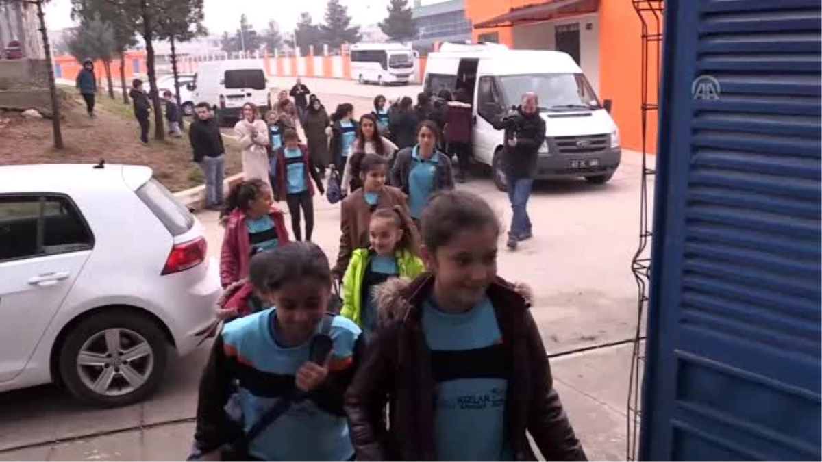 Visa Kızlar Sahada Futbol Okulları ile kadın futbolu Türkiye\'ye yayılıyor - ŞANLIURFA