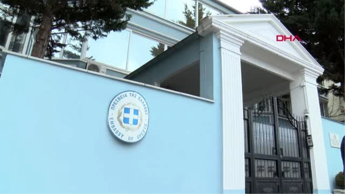 Yunanistan büyükelçiliği önünde direkli tepki