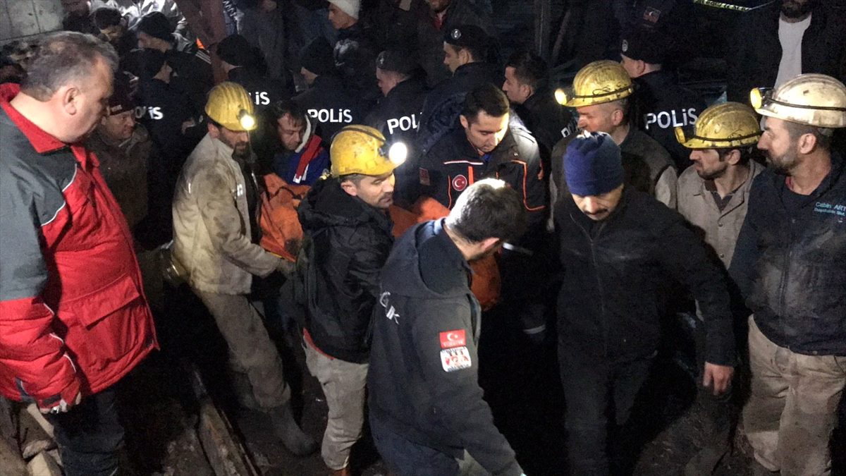 Zonguldak\'ta maden ocağındaki göçükte kalan 2 işçinin cesedine ulaşıldı
