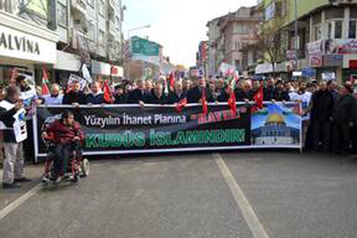 ABD Başkanı Trump\'ın sözde Orta Doğu barış planı Afyonkarahisar\'da protesto edildi