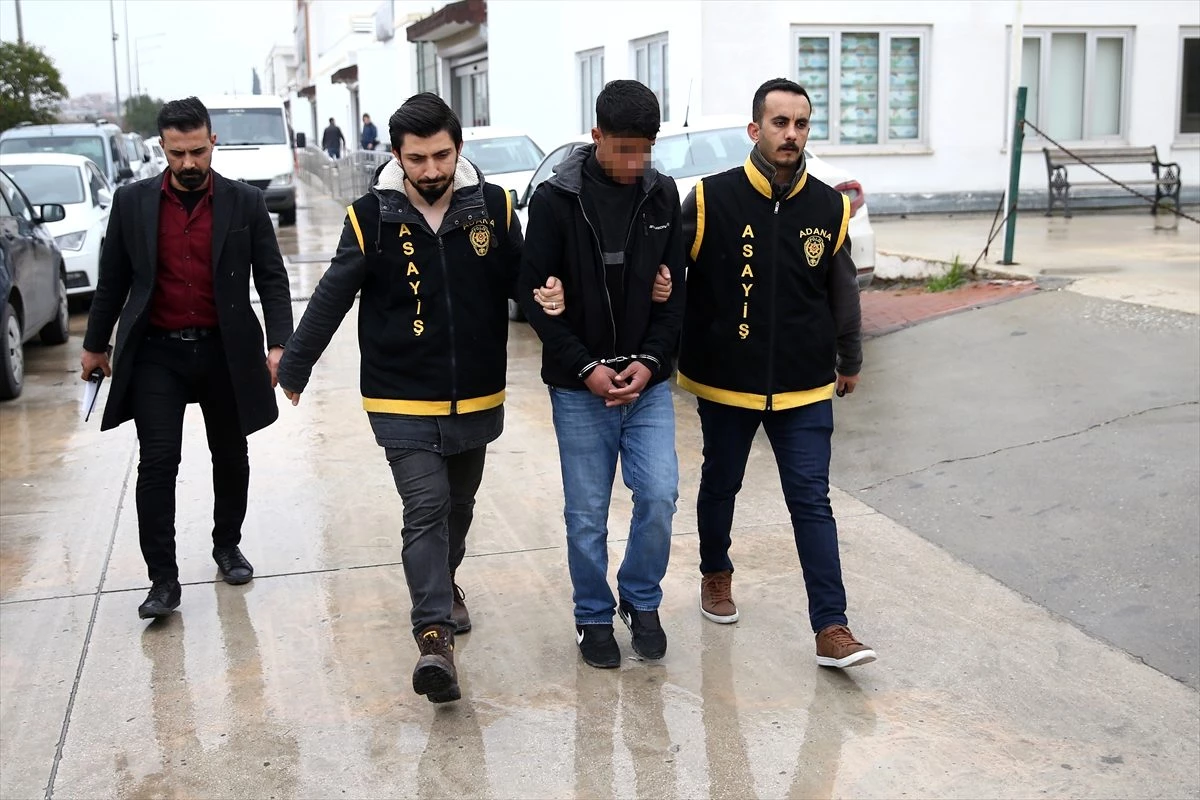 Adana\'da üniversite öğrencisinin çantasını kapkaç yöntemiyle çalan şüpheli tutuklandı