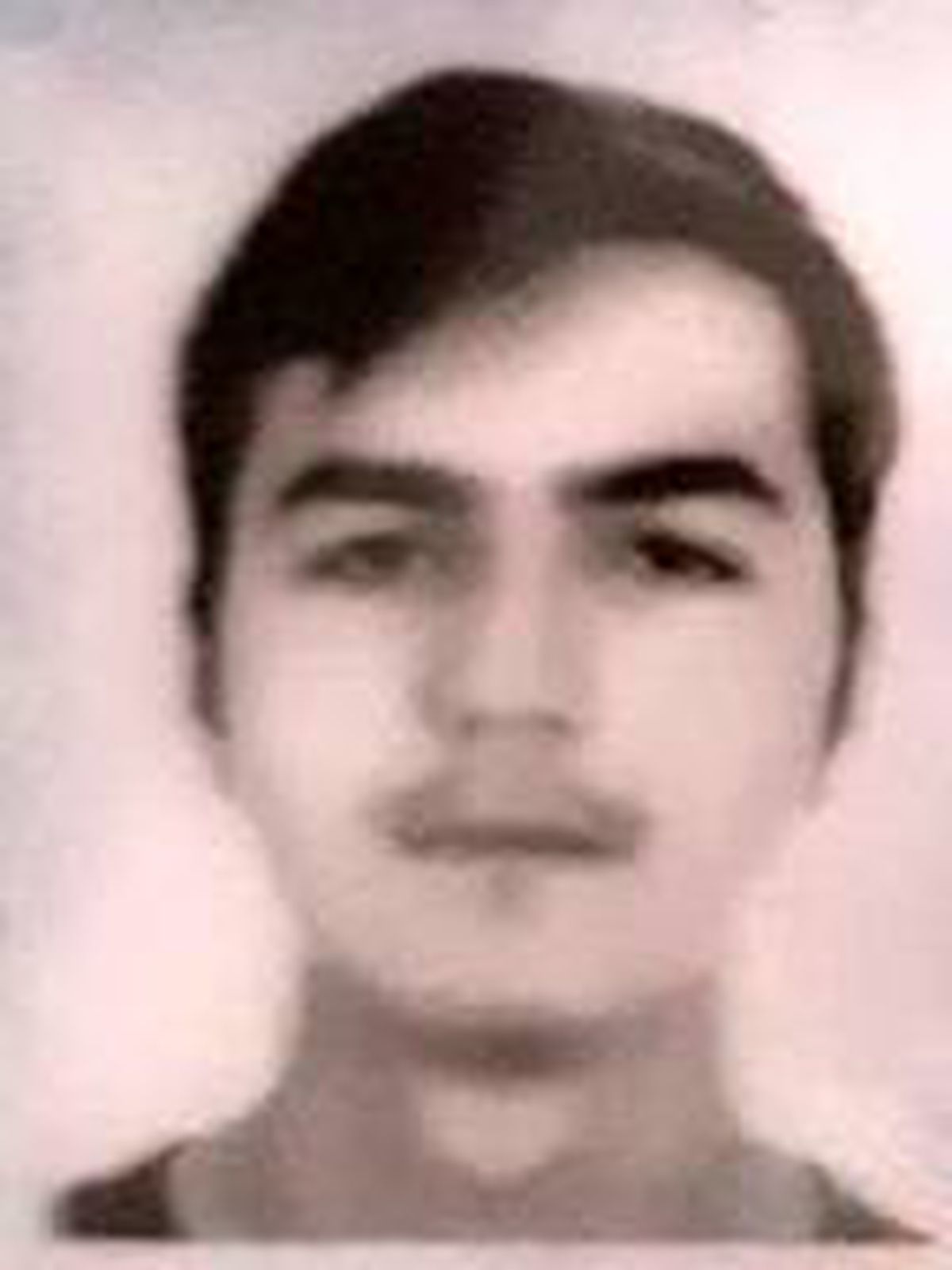 Babasının silahıyla oynarken kendini vurdu (2)