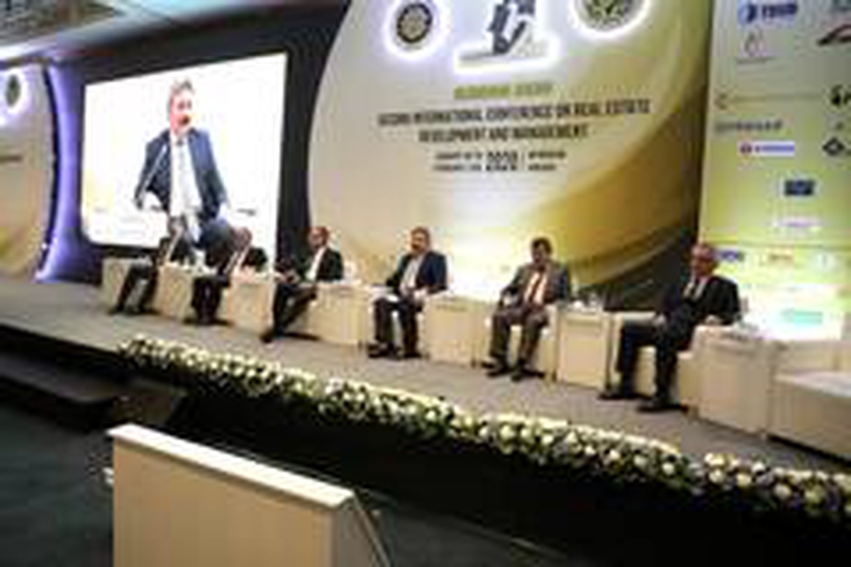 Başkan Palancıoğlu gayrimenkul konferansına katıldı