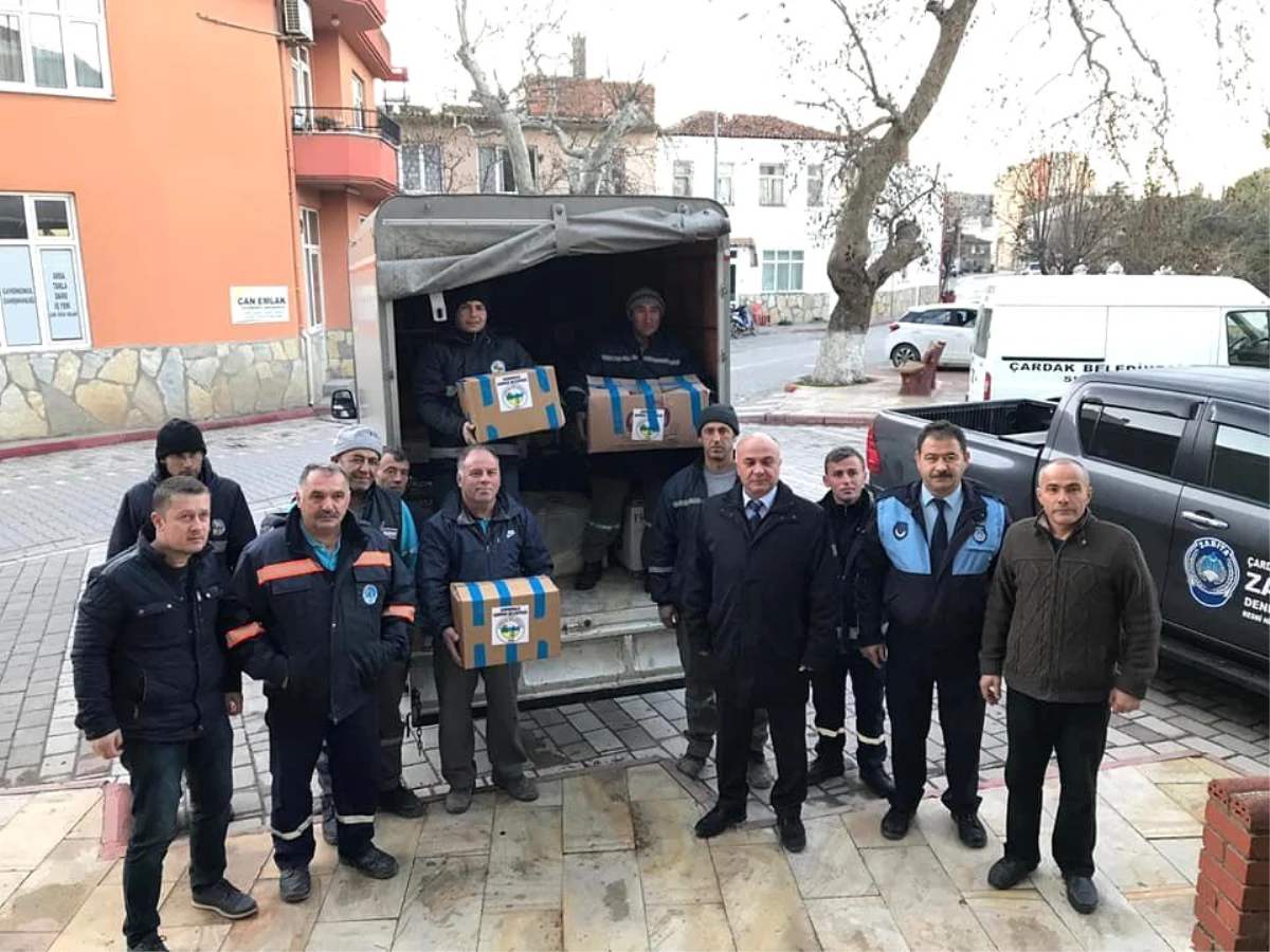 Çardak Belediyesi yardım kolilerini Elazığ\'a gönderdi