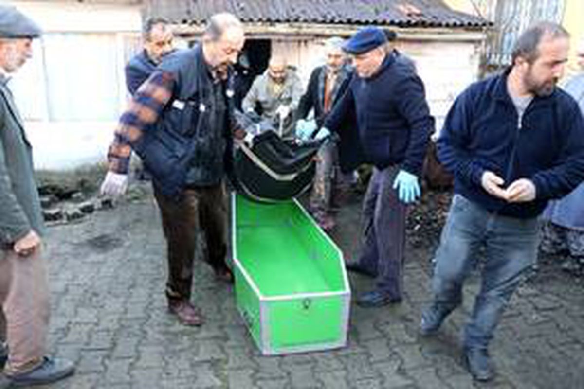 Düzce\'de yaşlı kadın evinde ölü bulundu