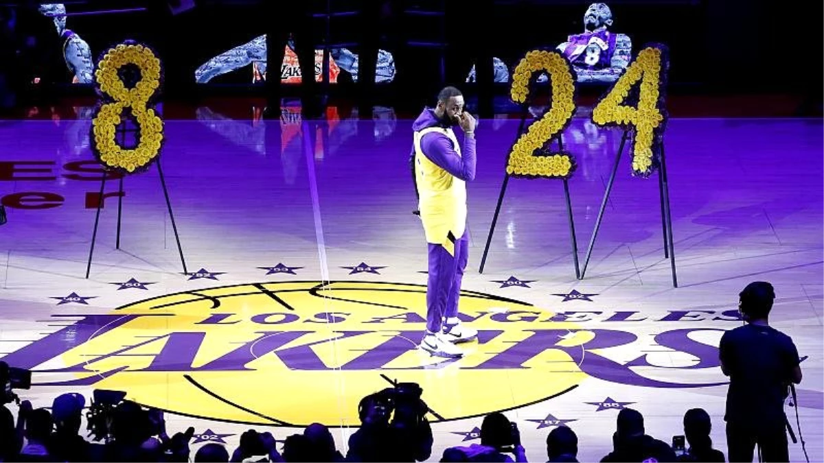 Los Angeles Lakers\'tan Kobe Bryant ve kızı için anma töreni