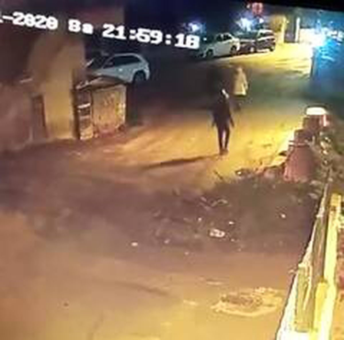 Pendik\'te yaşlı kadının çantasını çalan kapkaççı kamerada
