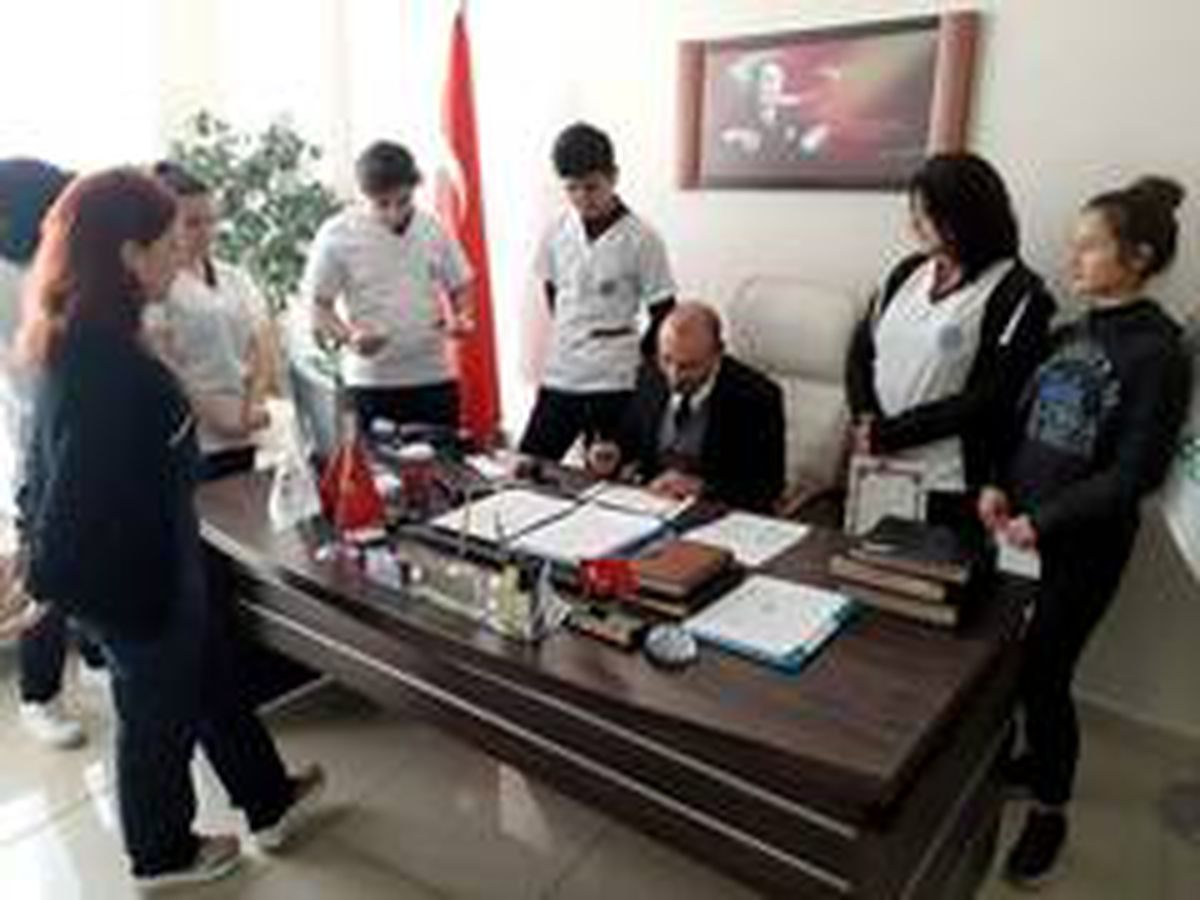 Stajyer öğrencilere teşekkür belgesi