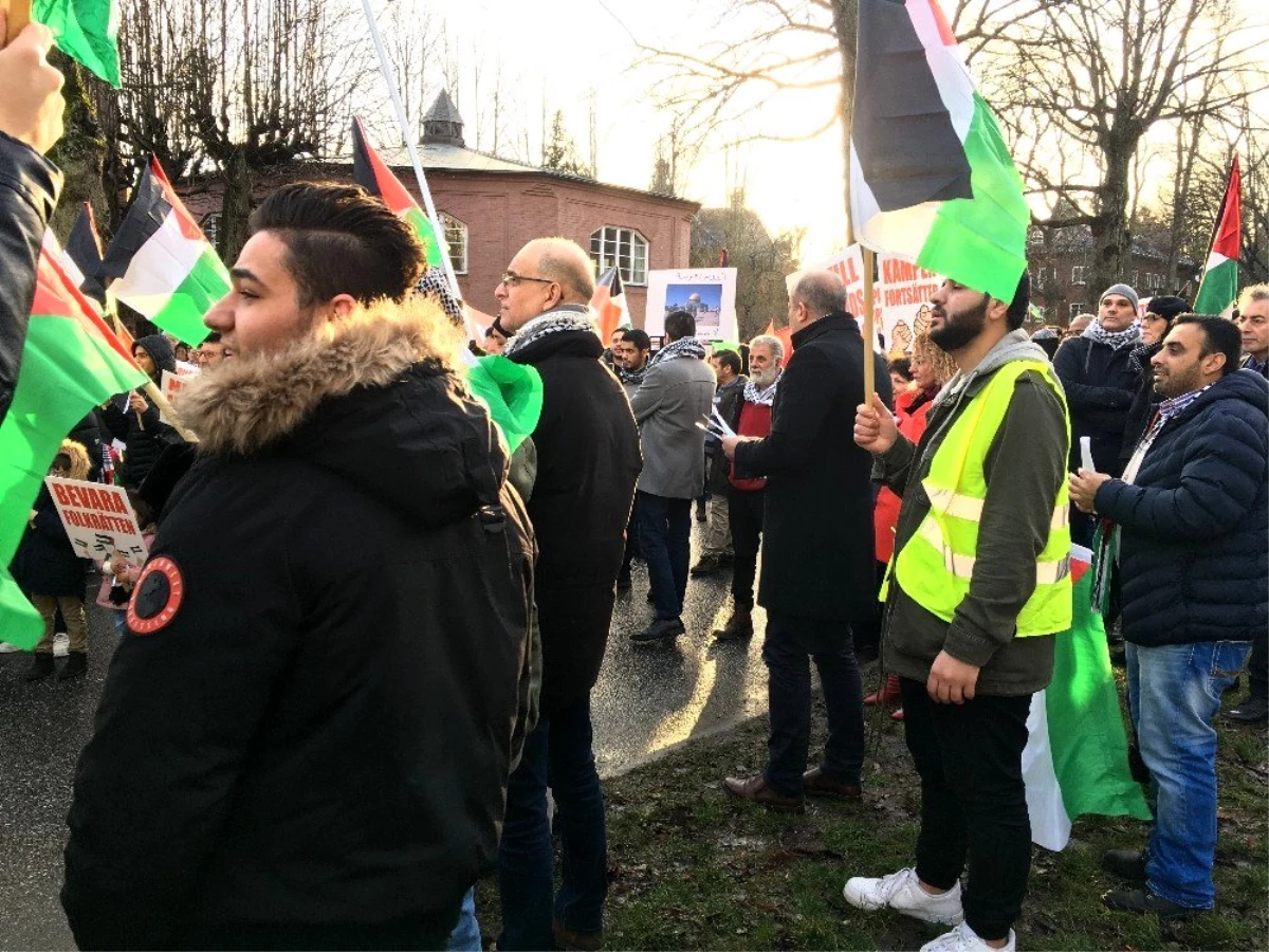 Stockholm\'de binlerce kişi ABD ve İsrail karşıtı gösteri düzenledi