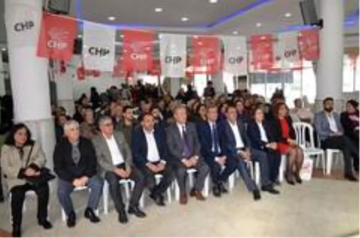 CHP Didim Kadın Kollarında mevcut Başkan Kurt güven tazeledi