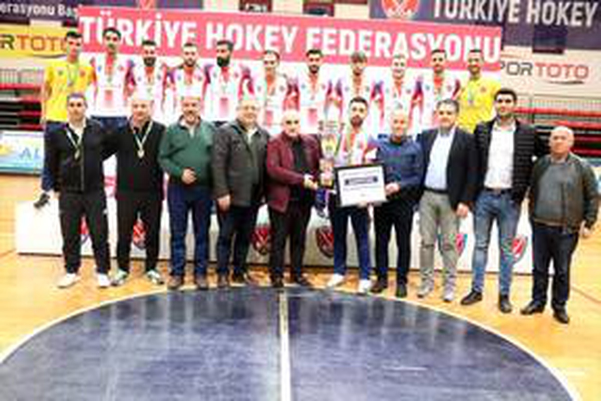 Erkekler Salon Hokeyi Süper Ligi\'nde şampiyon Gaziantep Polisgücü