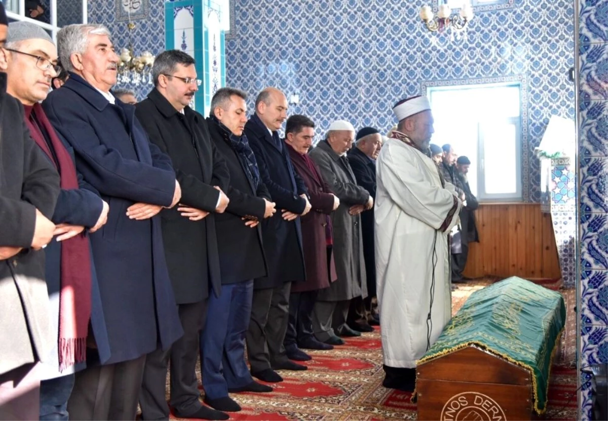 İçişleri Bakanı Soylu, Ağrı\'da cenaze namazına katıldı