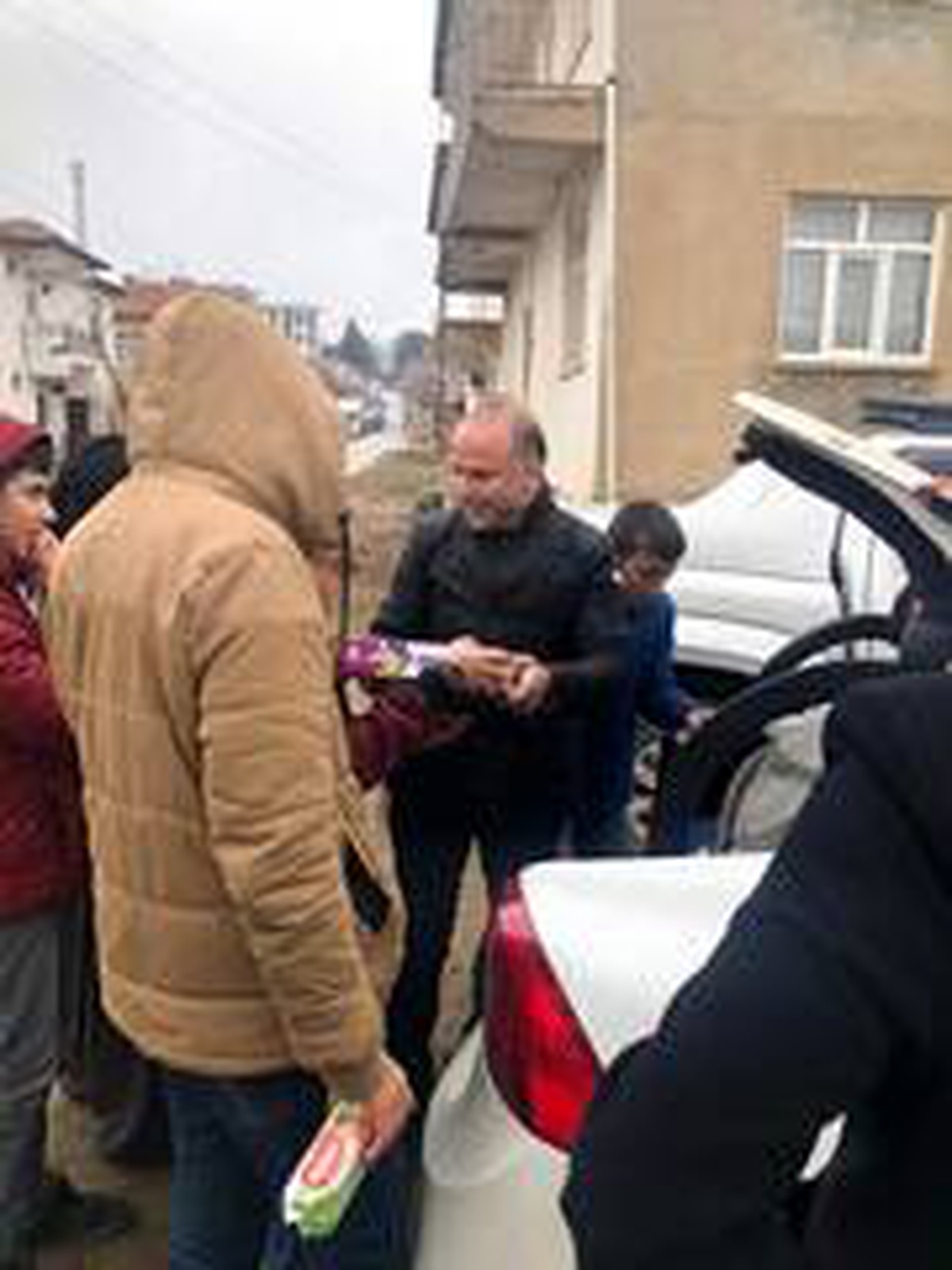 Şehit aileleri ve gazilerden Elazığ\'a yardım