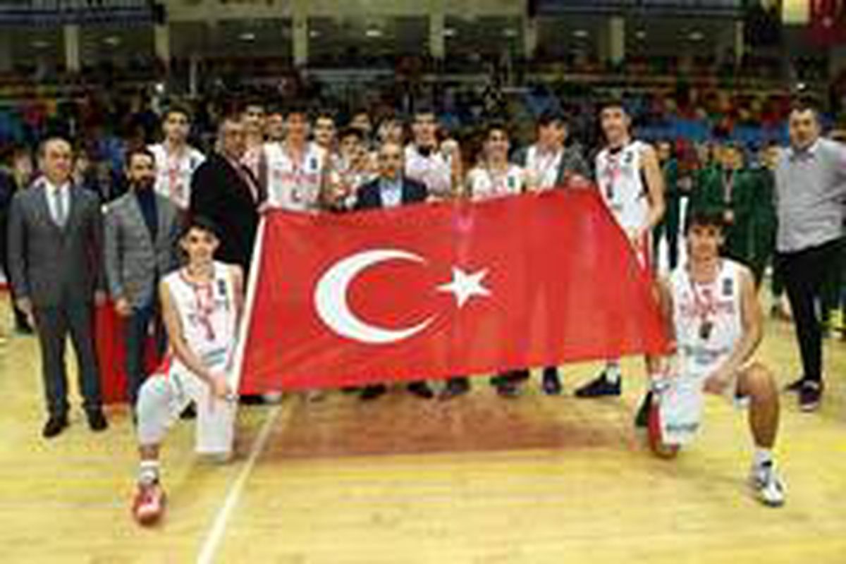Yıldız milliler Konya\'da şampiyon oldu
