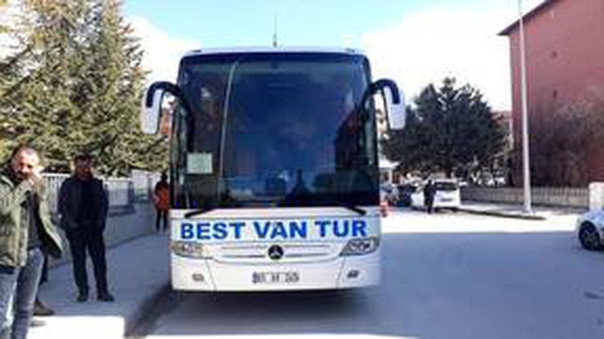 Afyonkarahisar\'da yolcu otobüsünün çarptığı elektrikli bisiklet sürücüsü öldü