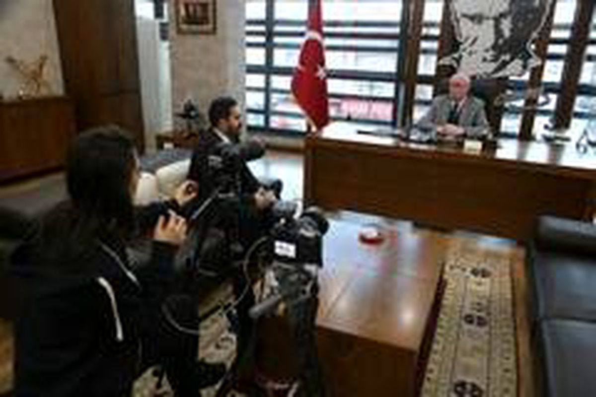 Başkan Kurt Kırım Tatarlarının sorunlarını anlattı