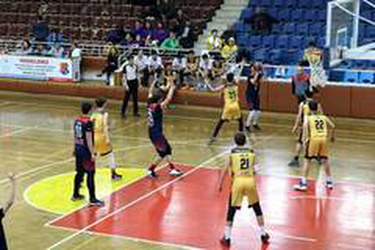 Basketbol grup müsabakaları Aydın\'da başladı
