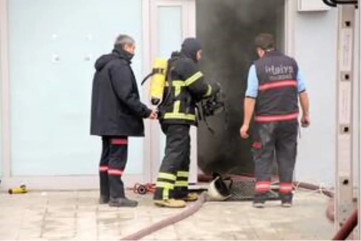 Çorap atölyesinde çıkan yangın maddi hasara neden oldu