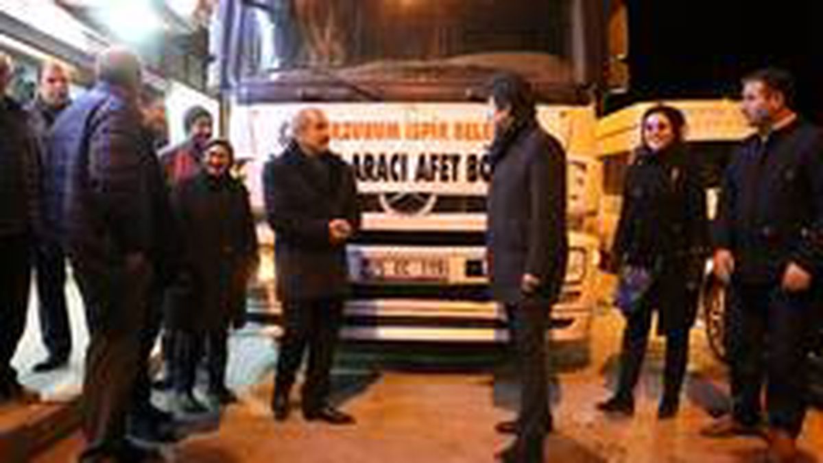 İspir\'den Elazığ\'a bir tır dolusu yardım