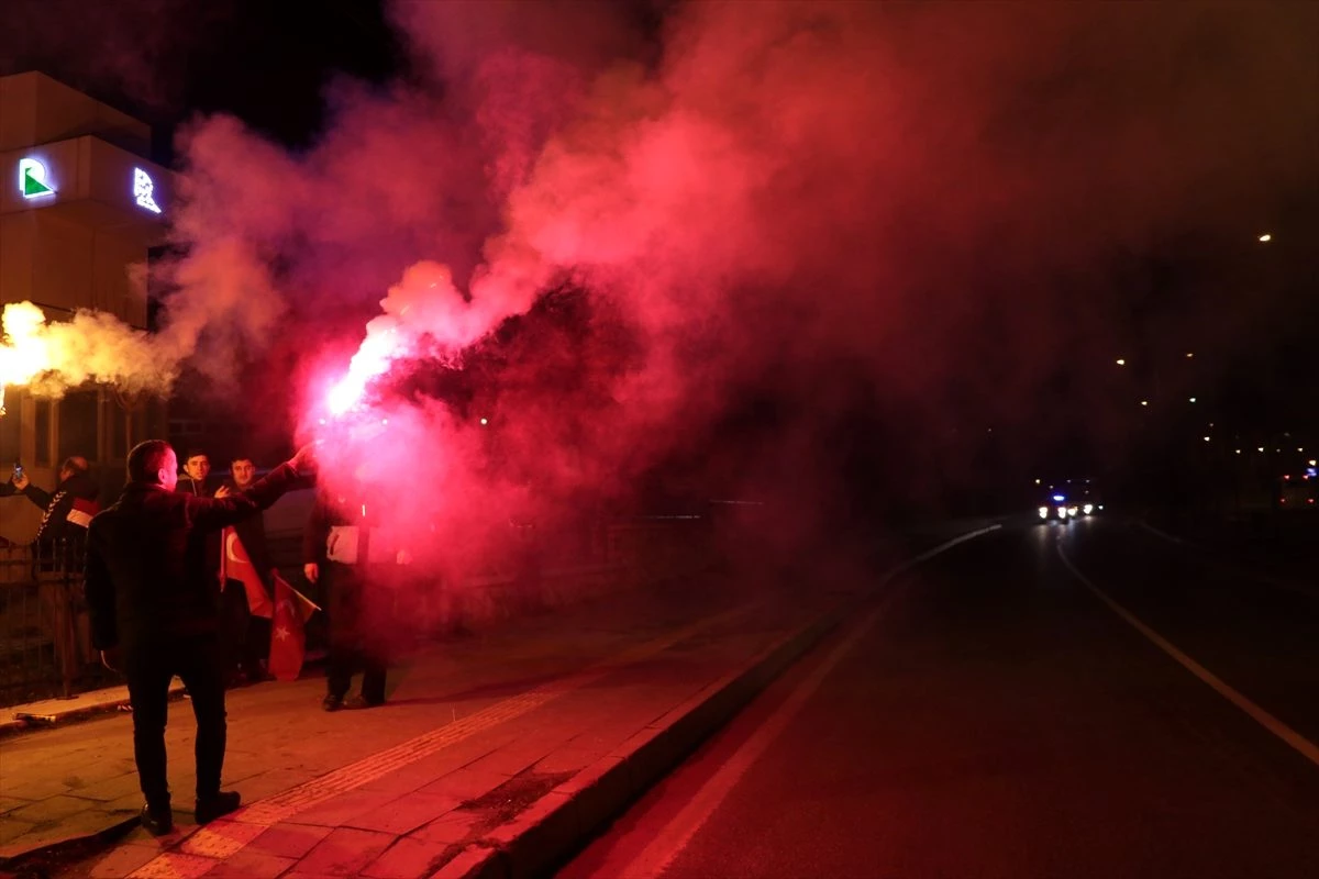 Kastamonu Belediyespor Kadın Hentbol Takımı\'na coşkulu karşılama