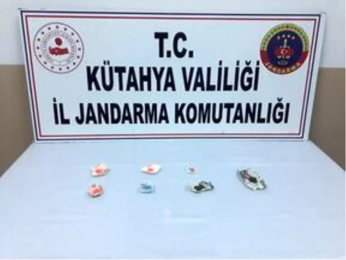 Simav\'da suçüstü yakalanan uyuşturucu şüphelisi tutuklandı