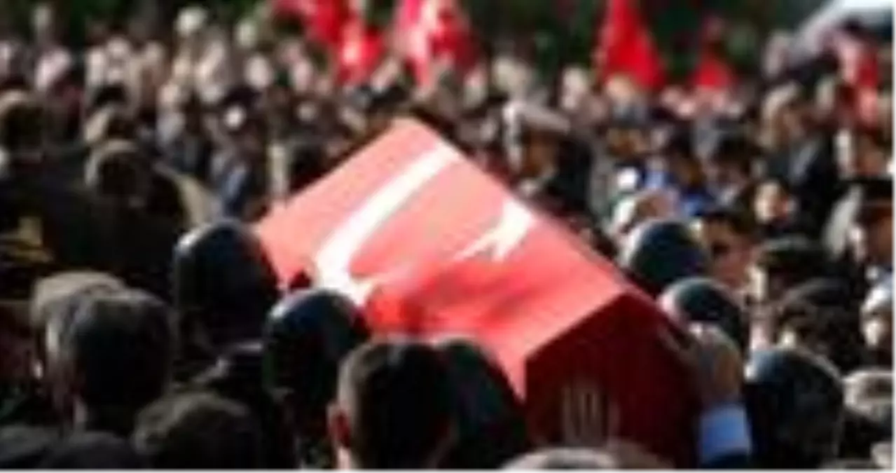 Son dakika: İdlib\'de 4 askerimiz şehit oldu, 1\'i ağır olmak üzere 9 askerimiz yaralı