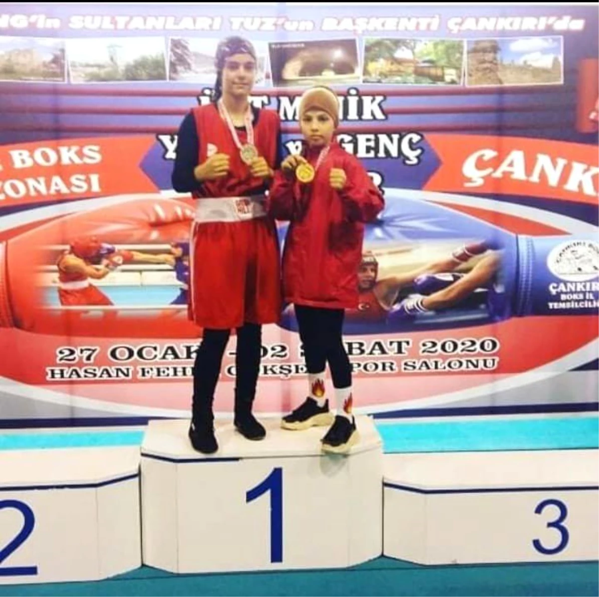 Antalyalı küçük boksör Türkiye Şampiyonu oldu