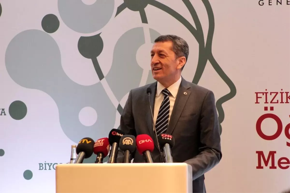 Bakan Selçuk: "Güçlü öğretmen, güçlü gelecek konusunu önemsiyoruz"