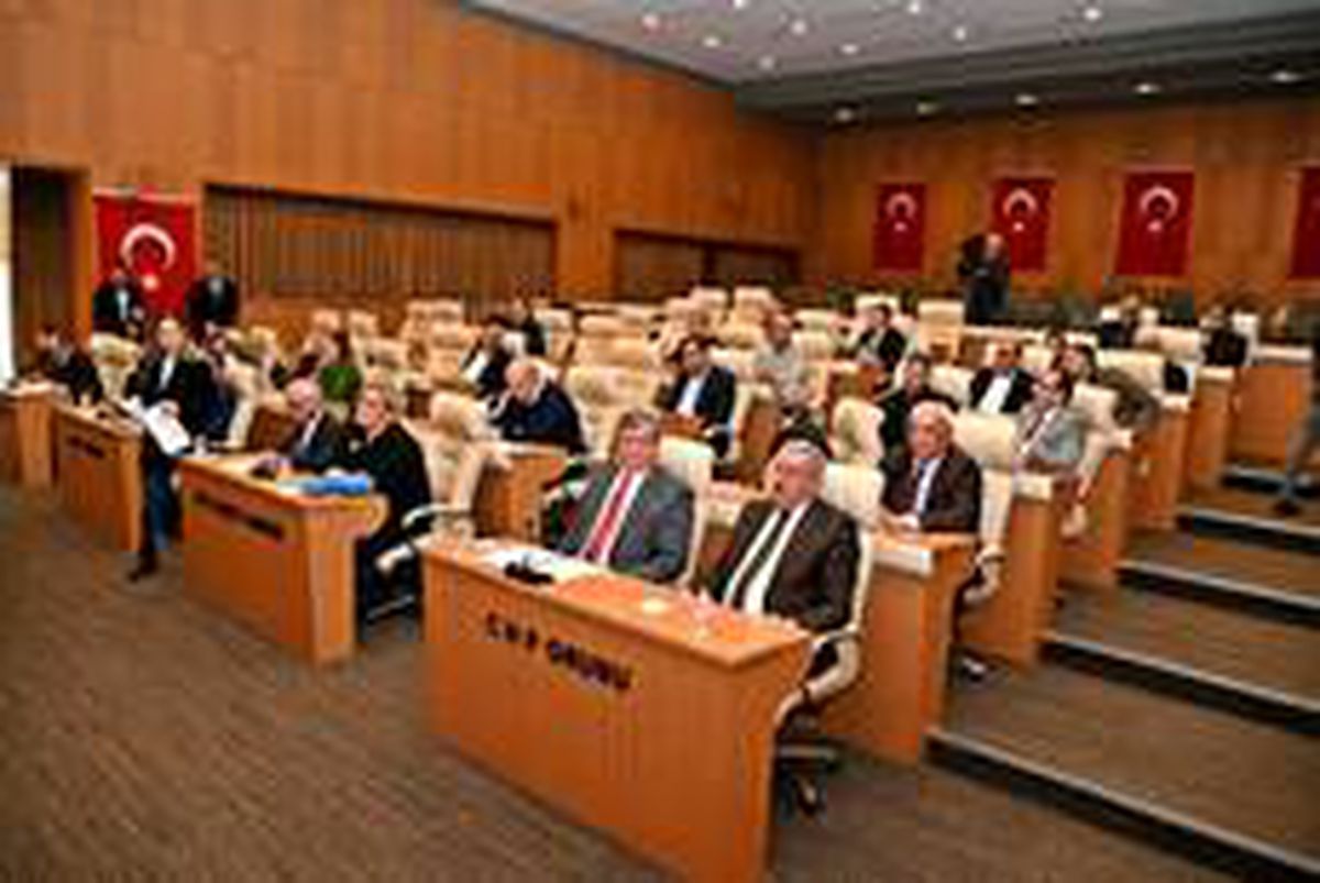 Çukurova\'dan İdlib\'e insani yardım