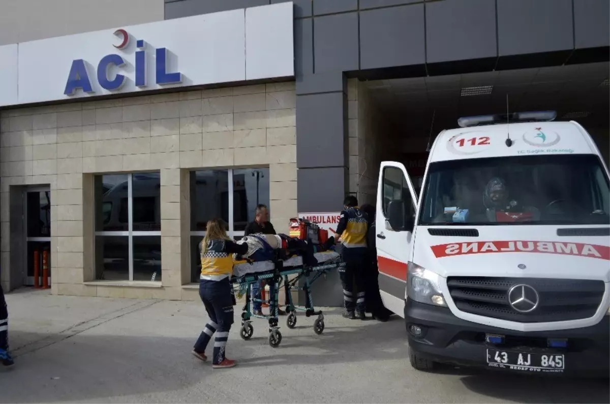 Direksiyon başında kalp krizi geçiren sürücü 3 araca çarptı