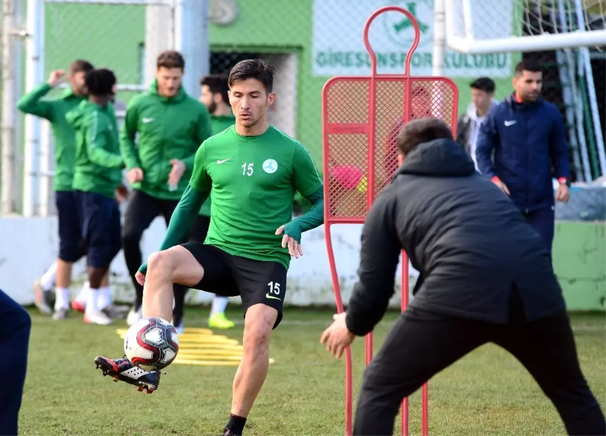 Giresunspor Teknik Direktörü Hakan Kutlu Açıklaması