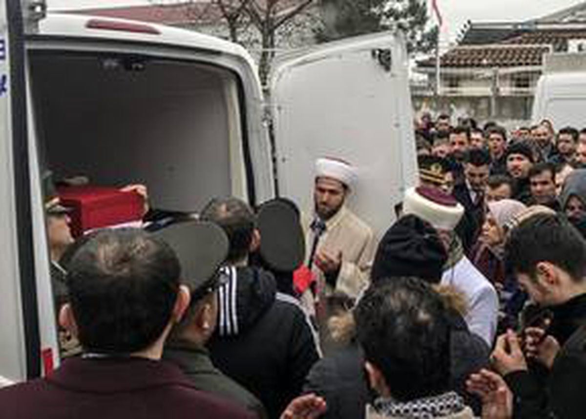 İdlib\'de şehit olan Uzman Çavuş Demir\'in cenazesi İstanbul\'a getirildi