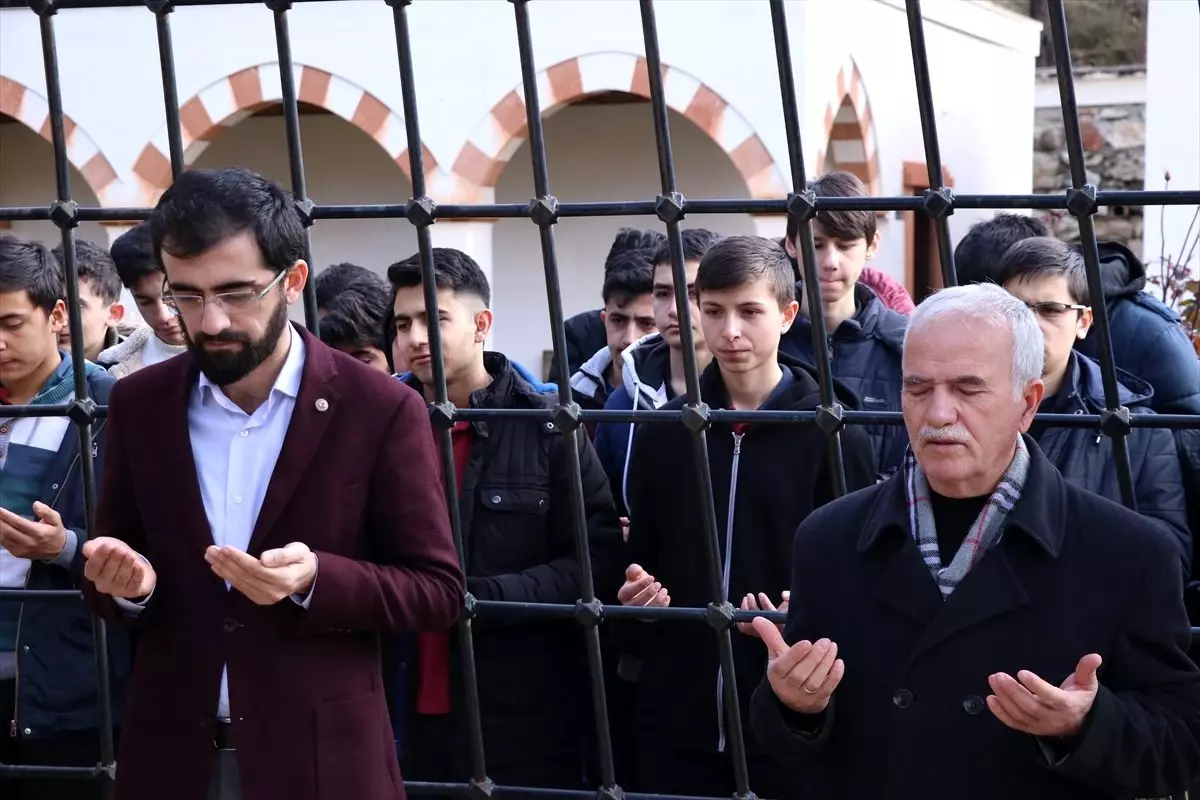 İskilipli Atıf Hoca ölümünün 94\'üncü yılında kabri başında anıldı