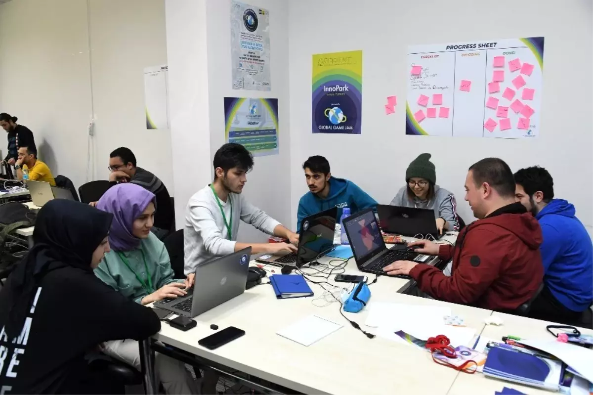 Konya\'daki dijital oyun geliştiricileri "Global Game Jam"de buluştu