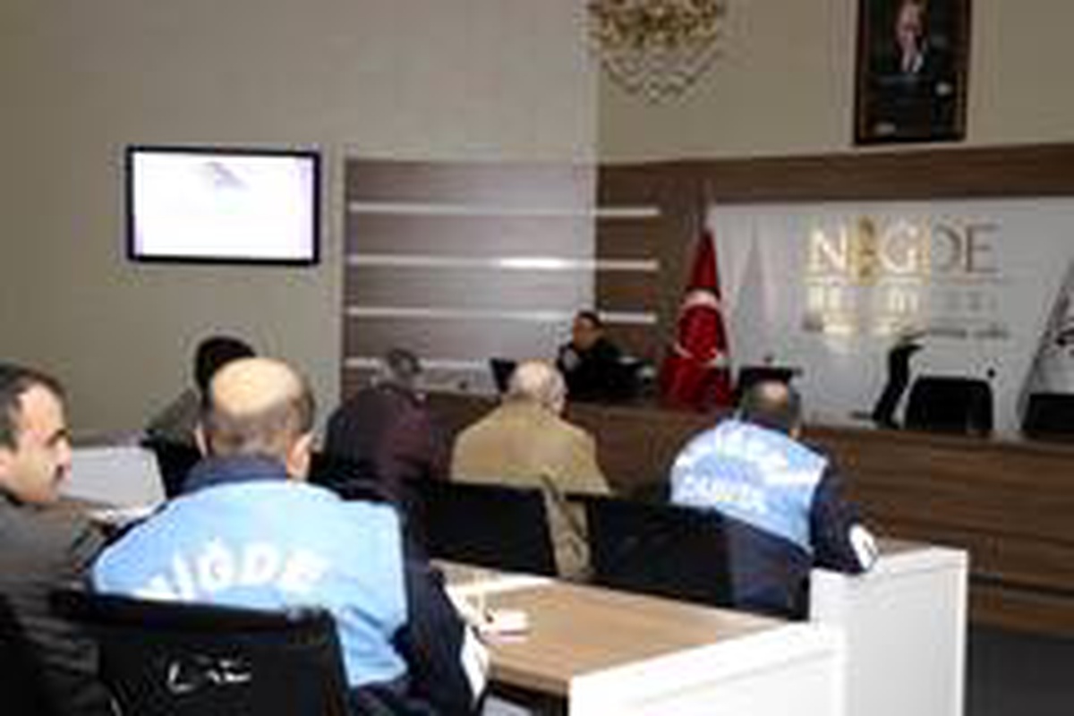 Niğde Belediyesi Zabıta ekiplerine eğitim verildi