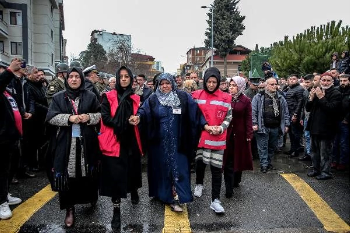 Şehit Halil Demir için evinde helallik alındı