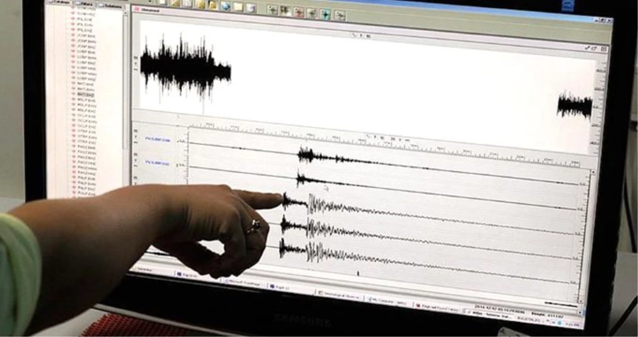 Son dakika: Manisa beşik gibi! 4.8 büyüklüğünde bir deprem daha meydana geldi